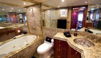Yacht SHOGUN -  Master Bathroom